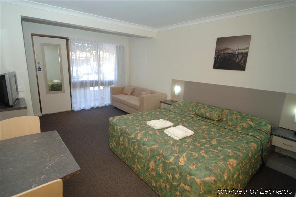 Caravilla Motor Inn Taree Room photo